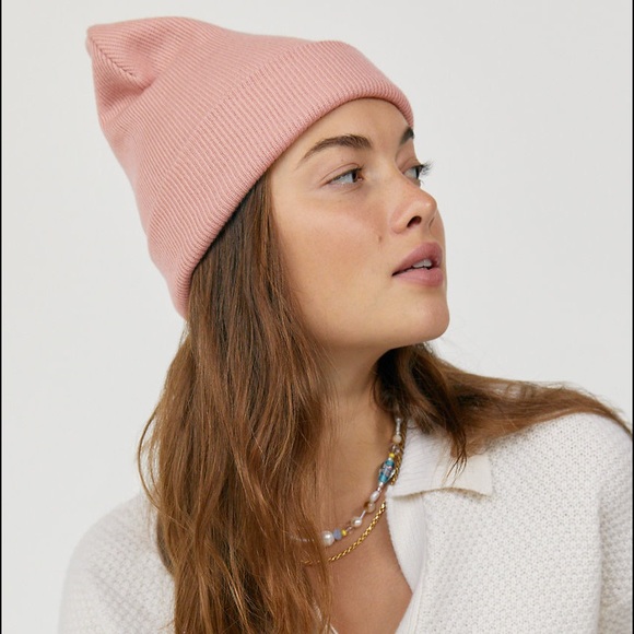 Main Character Accessories - Aritzia Beanie in Milk Colour